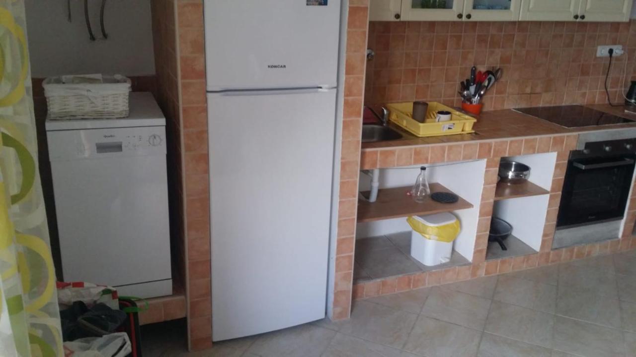 Apartmani Rab - Adrijana & Aleksandra Banjol Exterior photo